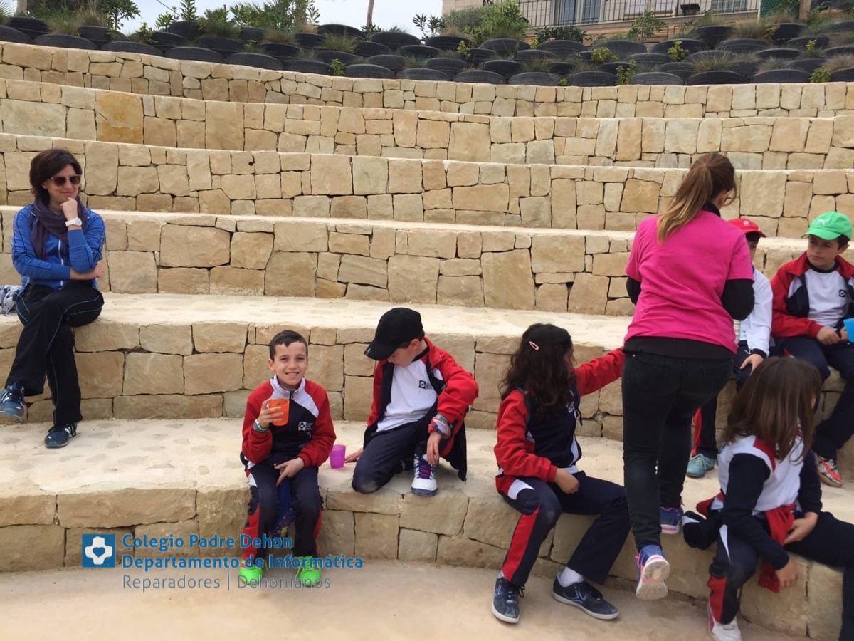 Photo919399636348807129