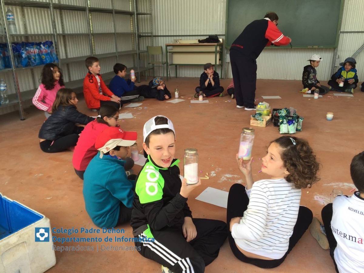 Photo919399636348807216