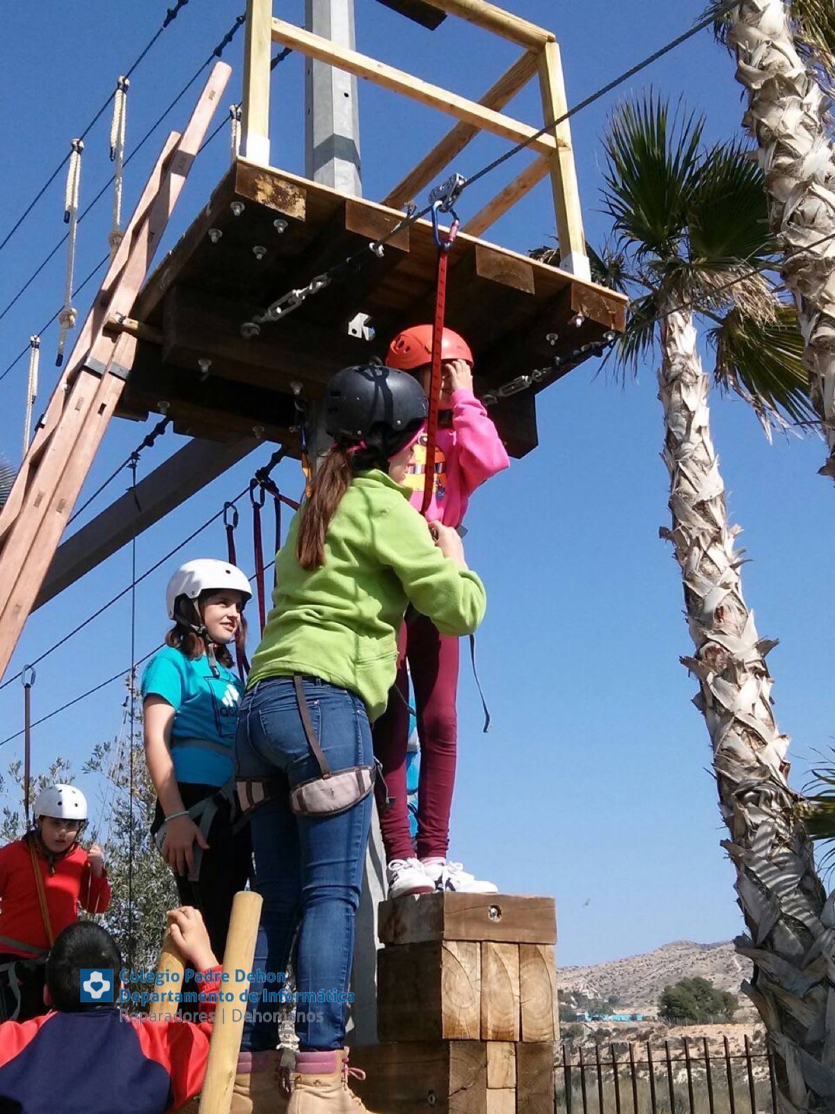 Photo938017469173442560