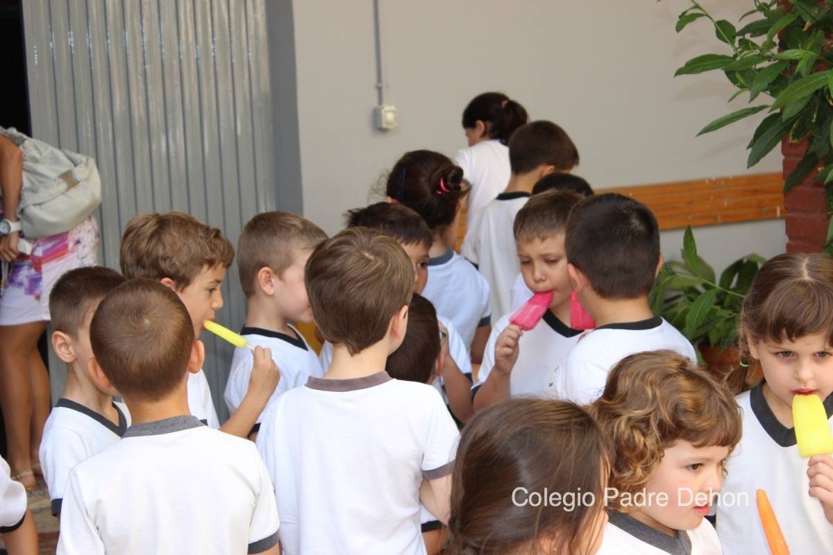 07 Infantil Disfrutando De Los Polos